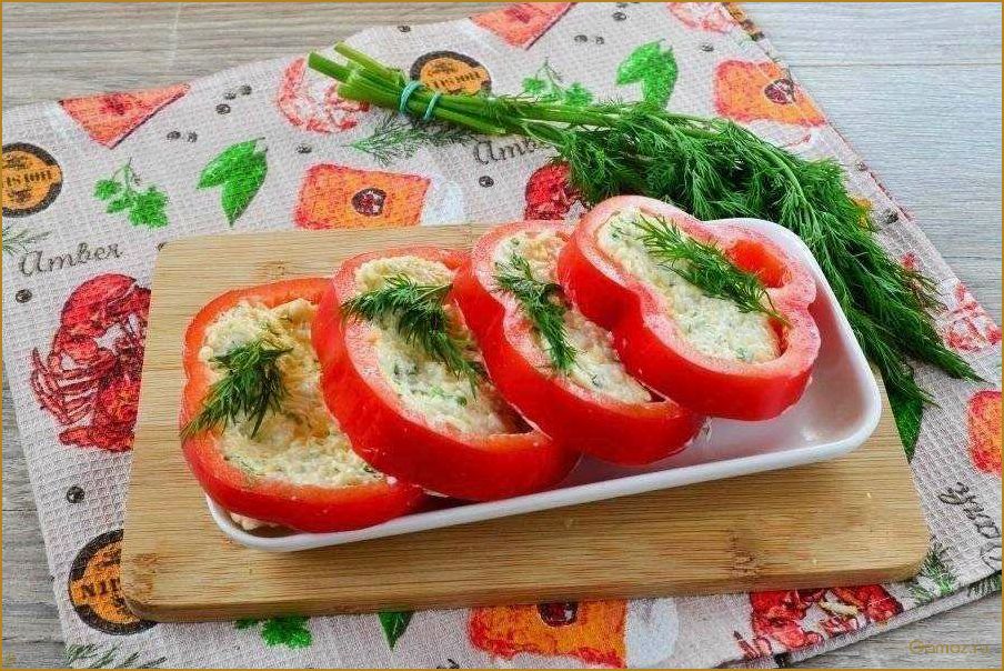 Удивите гостей вкусной закуской из перца с нежной брынзой