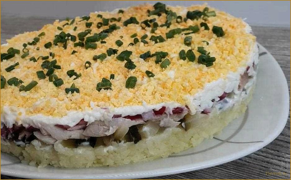 Рецепт приготовления вкусного и полезного салата из соленой скумбрии