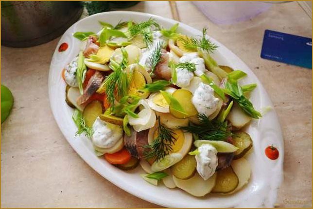 Салат с копченой сельдью — вкусное и полезное блюдо для здоровья и настроения