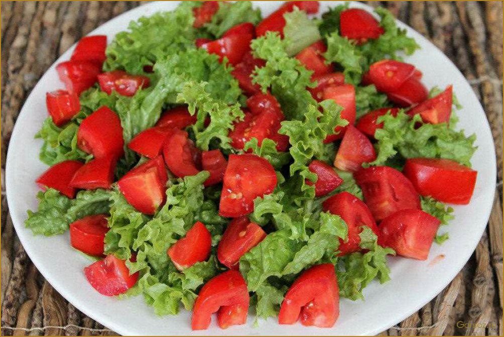 Как приготовить вкусный и освежающий томатный салат с летними овощами и ароматными специями