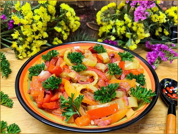 Рагу из кальмаров, болгарского перца и помидоров