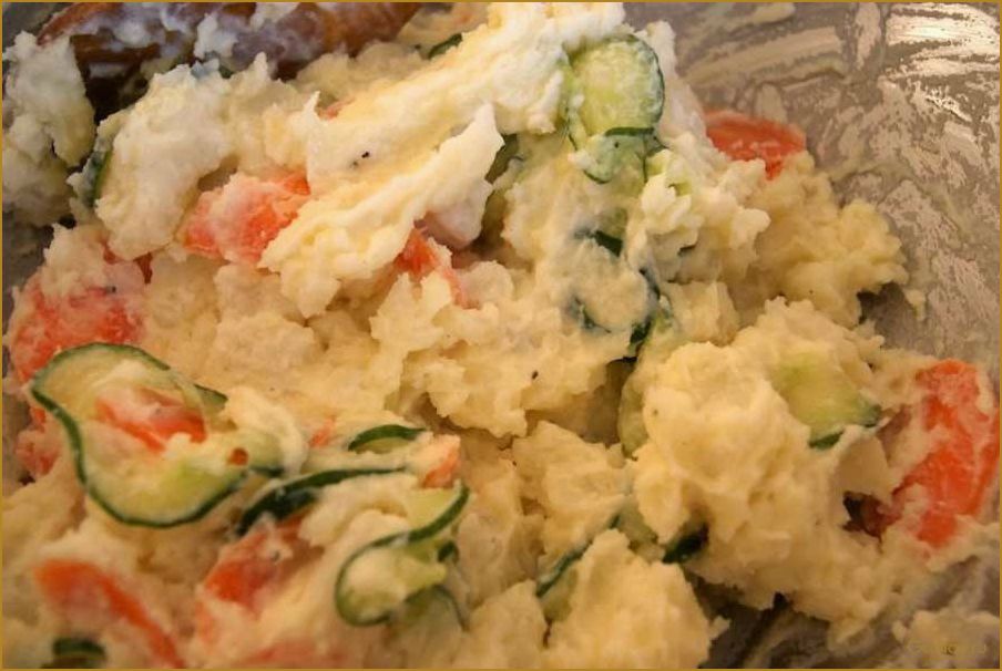 Вкусный и аппетитный рецепт японского картофельного салата с сочными овощами и нежным соусом